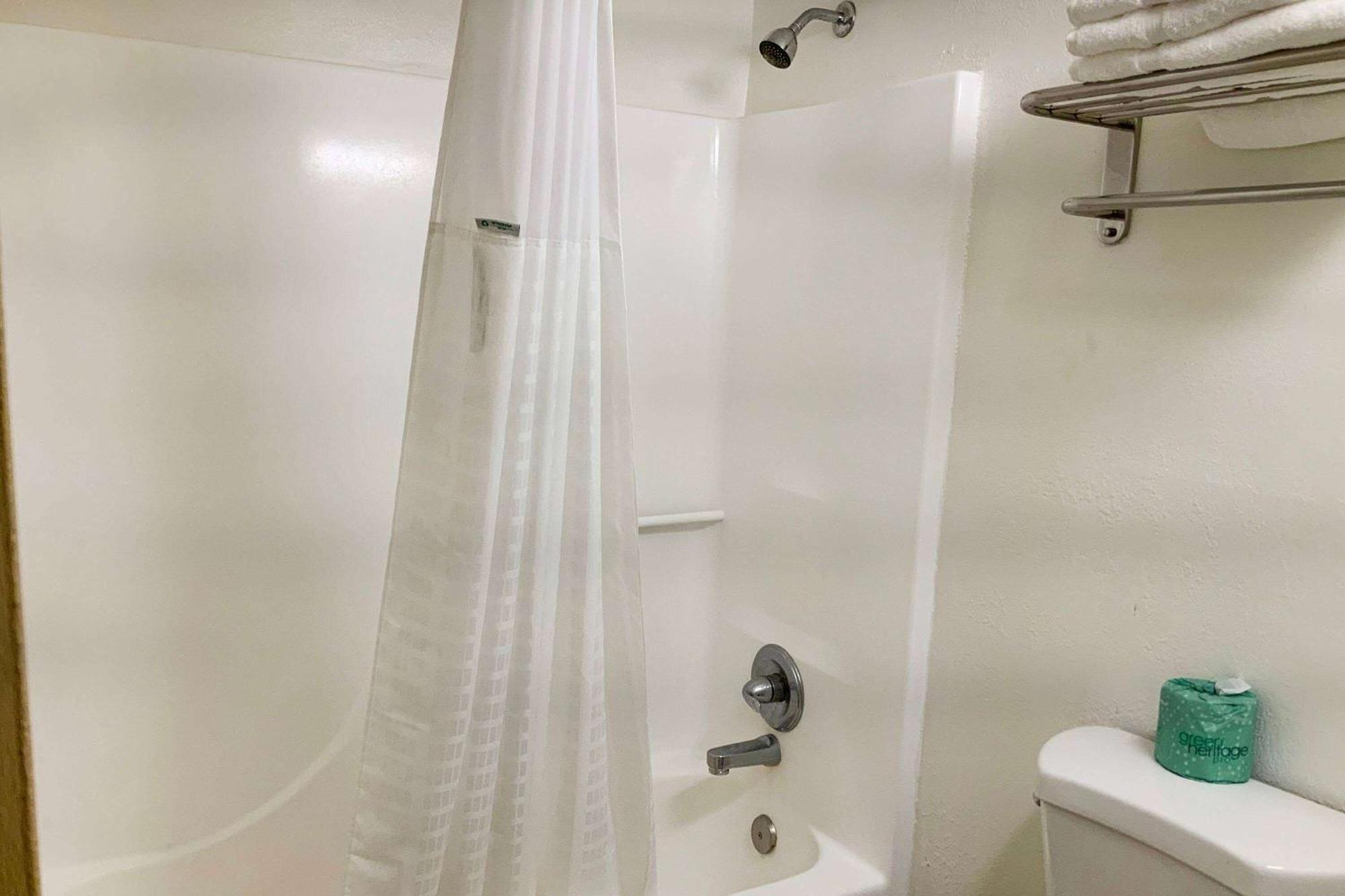 Days Inn By Wyndham Troy Il Luaran gambar